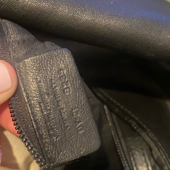 Salvatore FERRAGAMO very large black leather hobo bag - Picture 12 of 13